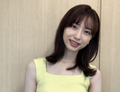 【画像】フジの林佑香アナ、この「チラ見え」大丈夫そ？