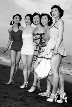 【画像】昔の日本人の水着がセクシーｗｗｗｗｗｗｗ
