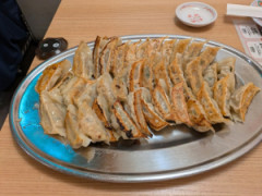 餃子屋で餃子何個まで食える？