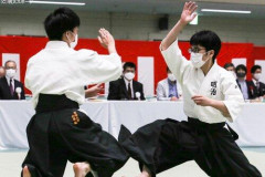 【悲報】合気道の達人「ふんっ!」弟子「うわあああああああ!!(ぶっ倒れる)」←いや、ヤラセだよね🥺