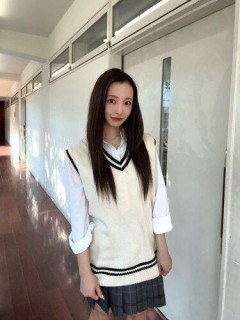 【朗報】板野友美さん(35歳)、ミニスカ制服姿で「高校生に仲間入りしちゃった」かわいさ限界突破ｗｗｗｗｗｗｗｗｗｗ