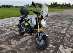 バイクにキャリア付けたいけどダサくなるから迷ってる
