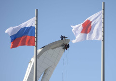 【海外の反応】高市首相がロシアの戦勝記念増の撤去を要求したらしい → 「日本が謝るのが先では？」「”日本は謝ったことがない”って考えは間違ってるぞ」