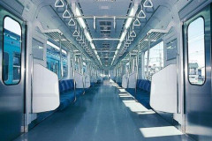 【悲報】デブ、ただデブなだけで電車で盗撮され誹謗中傷されてしまう