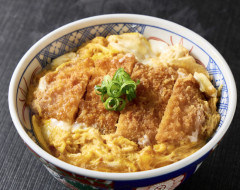 【動画】絶対に沁みるカツ丼、発見されるwwwwwwwww