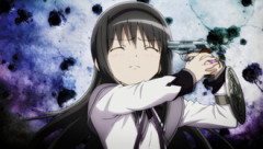 【まどマギ】こいつ毎回どっかから銃器かっぱらってるな…