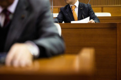 【衝撃】八戸市議会の一般質問中、『警告音』が大音量で流れてしまうｗｗｗｗｗｗ
