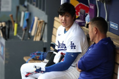 【悲報】現地ドジャースファンが大谷復帰に自動アウト製造機など痛烈批判