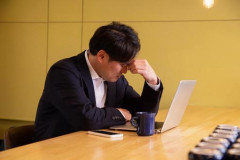 【画像】男性が10点満点で顔を採点される地獄のYouTubewwwwwwwww