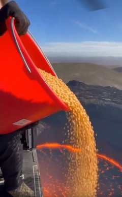 【ガチ】溶岩にポップコーンを大量投入した結果wwww