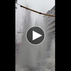 【動画】名古屋県民、下水管の噴射を至近距離で激写