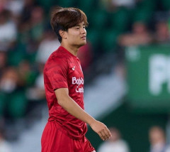 【悲報】不調の久保建英が今季初の出番なし…しかも新ライバルが活躍でチーム内序列がかなりやばい・・