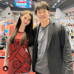 カープ小園海斗に文春砲。離婚の真相《ビール売り子との密着フォトを入手》