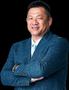 【悲報】元中日山﨑武司氏の息子(30)「ホストクラブへの返済に」起訴内容認める