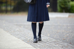 【画像】JK「うちの学校、タイツ禁止なんだけど……マジで恨む。」⇒！！！