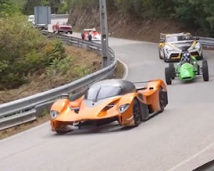 【動画】ポルトガルのハイパーカー、パレードランでタイヤがもげてしまう。