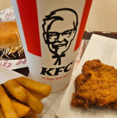 ケンタッキー「どうして日本人はランチにフライドチキン、ポテト、ドリンクセットを食べないのですか？」←たしかに謎よな