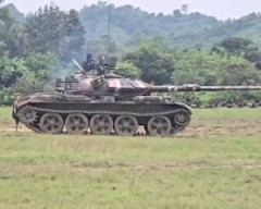 【動画】バングラデシュ軍の射撃演習中に中国製の戦車が爆発して2人死亡。
