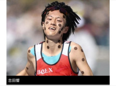 【衝撃画像】女子マラソン選手、とんでもない格好で走ってしまう