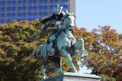 【困惑】日本で一番強い武将って楠木正成さんか前田慶次さんか？ｗｗｗｗｗｗｗｗｗｗ