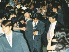 【悲報】城彰二とかいう日本が初めて出たWカップで予選落ちしただけでファンから空港で水をぶっかけられた漢ｗｗｗｗｗｗ