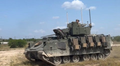 米陸軍、ブラッドレー戦闘車を地上ドローン群の母艦として試験運用！