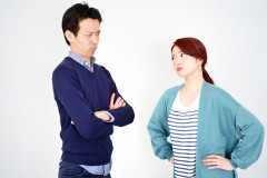 ４０代半ばの旦那が中学同級生の女Kとラインで頻繁にやりとりをしている