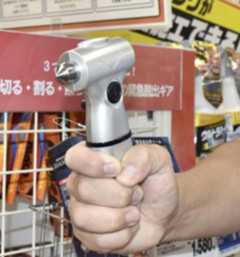 【画像】水没したいわき市、『脱出用ハンマー』の購入急増で品薄になってしまう…