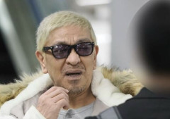 【悲報】ドフラミンゴさん、文春に突撃されてオロオロするｗ