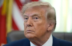 【総額207兆円】トランプ大統領「中間選挙で勝てば米国成人に5000ドル(約77万円)支給する！」