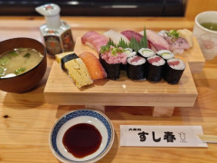 海外「1行で観光PRしろと言われたら何て言う？」日本「この寿司が1000円だよ」
