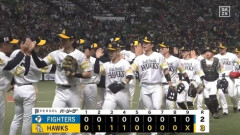 【朗報】ソフトバンク一発攻勢で日本ハムに3連勝ｗｗｗ