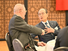 【悲報】ソフトバンク王貞治会長「胸を張って天国へ行ってほしい」盟友・張本勲さんを追悼・・・・・・・・・