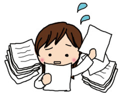 毎朝4時から家事と育児をしているのに、ソファで寝ると夫に怒られる。少しは労ってほしい