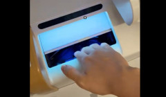 「ATMのこの挟むやつに指挟んだらどうなるんやろ？気になるからやってみるわ」 → 結果ｗｗｗｗｗｗ