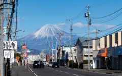 【画像】ワイ長野県東信民、冬になると自宅から「富士山」が見えると気づくｗｗｗｗ