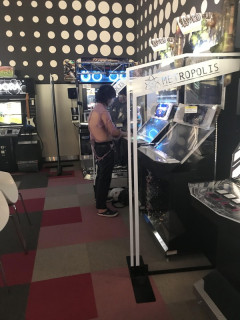 【画像】明らかに襲われた直後の音ゲーマー、見つかる