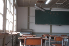 【悲報】日本の学校、『完全終了』のお知らせ・・・・・