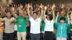 【沖縄県知事選】新人の古謝玄太氏、若い世代から圧倒的支持を受けていた　デニー氏を応援してるのは老人だけ