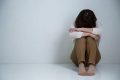 【悲報】日本さん、女の方が人生ハードモードになってしまうwwwwwwwwwwwwwwwww