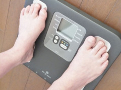 妻は太ったり痩せたりを繰返すのが好きみたい。確かに30代になったら体を壊すと俺も思うわ。