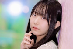 信用声優の羊宮妃那さん、三つ編み眼鏡で民を誘惑してしまう...