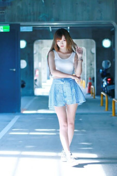 【画像】本田翼、韓国ソウルで超ミニスカ姿を披露した結果ｗｗｗｗｗ