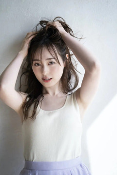 【画像】福原遥さん、痩せ型なのに二の腕はムッチムチｗｗｗｗｗｗｗｗｗ