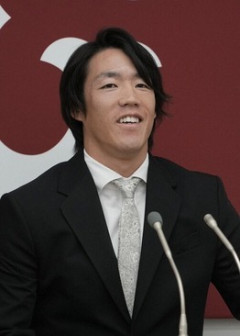 【朗報】重信、原監督から車の鍵をもらいガチで乗り回すw w w