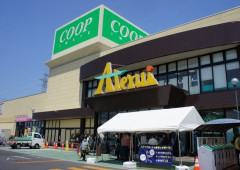 【悲報】クソガキ中学生軍団、スーパーで暴れすぎて「市内の中学生全員単独入店禁止」になってしまう
