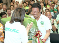 古謝玄太（こじゃげんた）氏初当選　自民県連「ずさんな行政運営に知事交代の機運が盛り上がった」  [9/14]