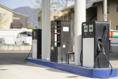 地方のガソリンスタンドが10年で1700社が消滅、5年連続で倒産・廃業が増加
