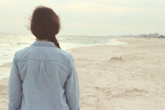 周りが必ﾀﾋに止めるほど私と不釣り合いなハゲで地味な男と愛情なんてない結婚をした理由は、財産などではなく…….