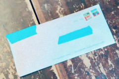 築130年の邸宅に隠し部屋の存在。家を購入した夫婦に手紙が届く